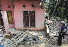cinq morts dans le séisme qui a frappé l'Indonésie (Java)